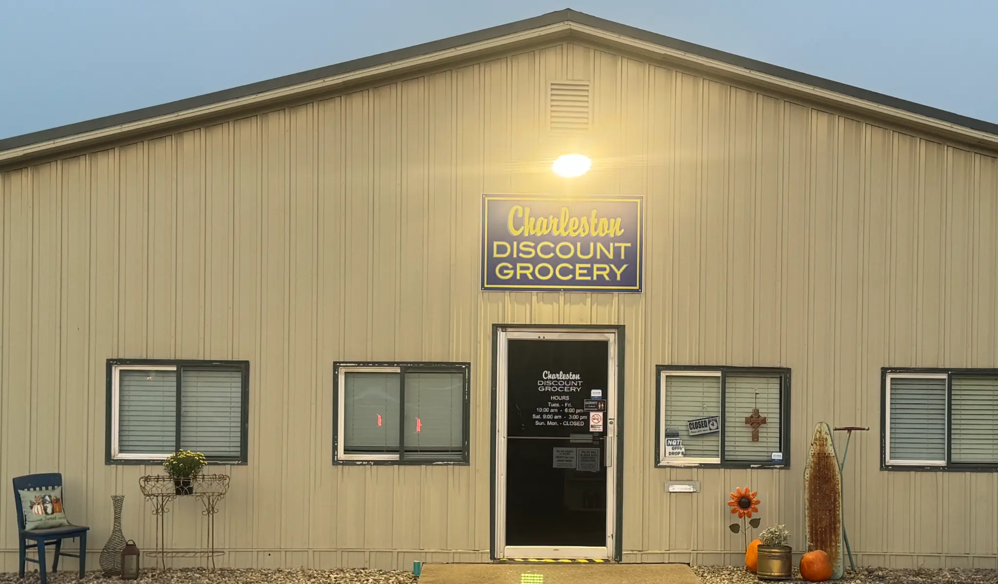 Charleston Discount Grocery storefront